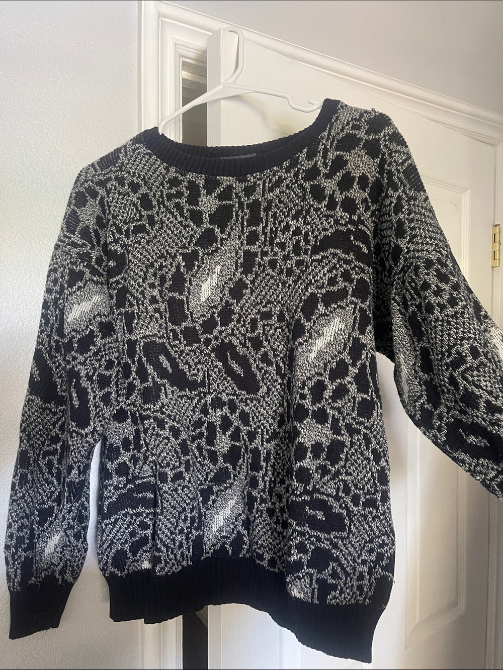 John Weitz Black and Gray Patterned Women's Pullover Sweater